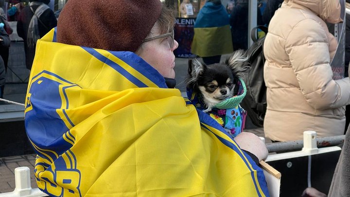 "Вони чекають на повернення": рідні військовополонених зібралися на пікет біля Верховної ради