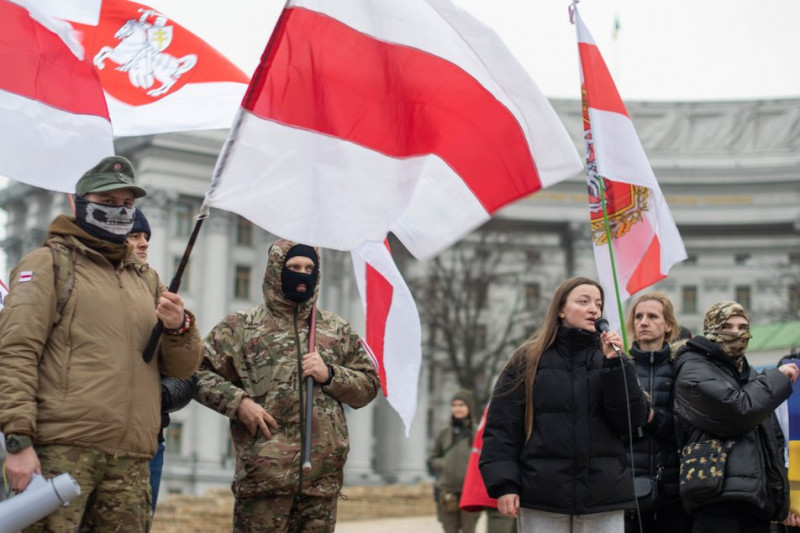 "Білоруси-патріоти на боці України": у Києві провели марш у пам'ять про Героя України Михайла Жизневського