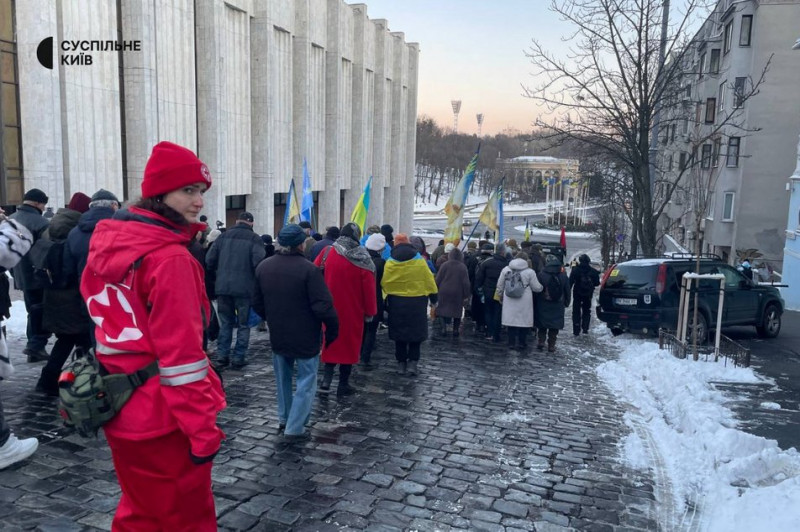 У центрі Києва у Михайлівському соборі провели молебень пам'яті за загиблими Героями Небесної Сотні