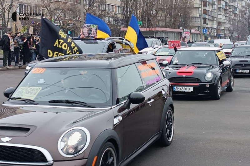 "Мрію почути голос сина та обійняти": у Києві відбулася традиційна акція "Не мовчи, полон вбиває"