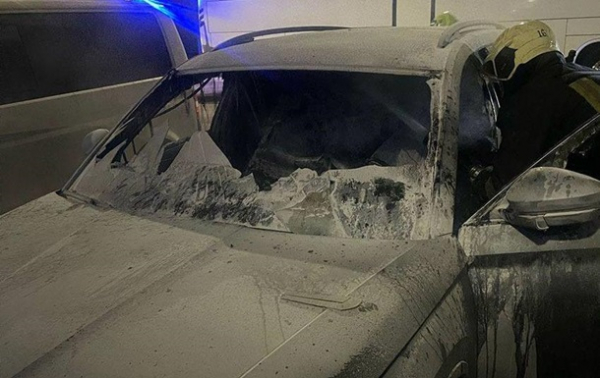 В Киеве мужчина поджег автомобиль бывшего руководителя