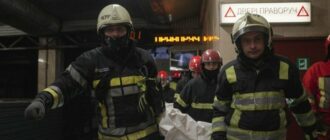 Пройшов у тунель під час руху поїздів: у київському метро загинув чоловік