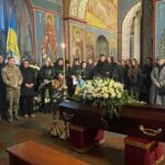 "Дуже сильна людина була, дуже добра, дуже щира": у Києві попрощалися із військовим та хореографом Володимиром Раковим