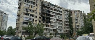 Згорілі квартири, вибиті вікна та пошкоджені авто: як мешканці Оболоні пережили ніч