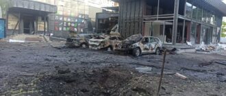 "Ніч була страшна": кияни про наслідки атаки дронів РФ, які поцілили у ТРЦ, будинки. Є поранені, зокрема, діти