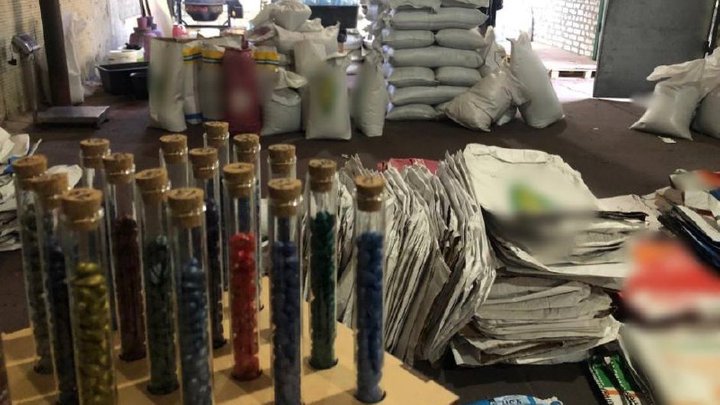 Заробили на фермерах понад 2 млн грн: на Київщині продавали підроблене насіння, замасковане під відомі бренди