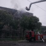 "У метро було три людини, хоча це поруч з будинком". Через атаку дронів в Києві загинула жінка з сином
