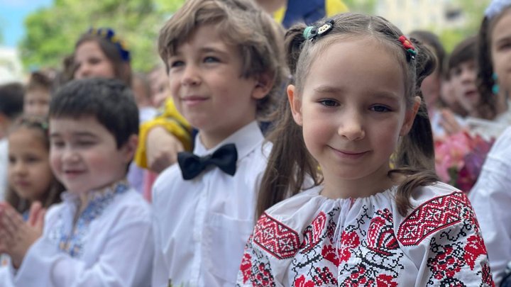 У київських школах пролунав останній дзвоник