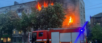 Россия дважды за ночь атаковала Киев "шахедами": вспыхнули квартиры, разрушены дома, детали