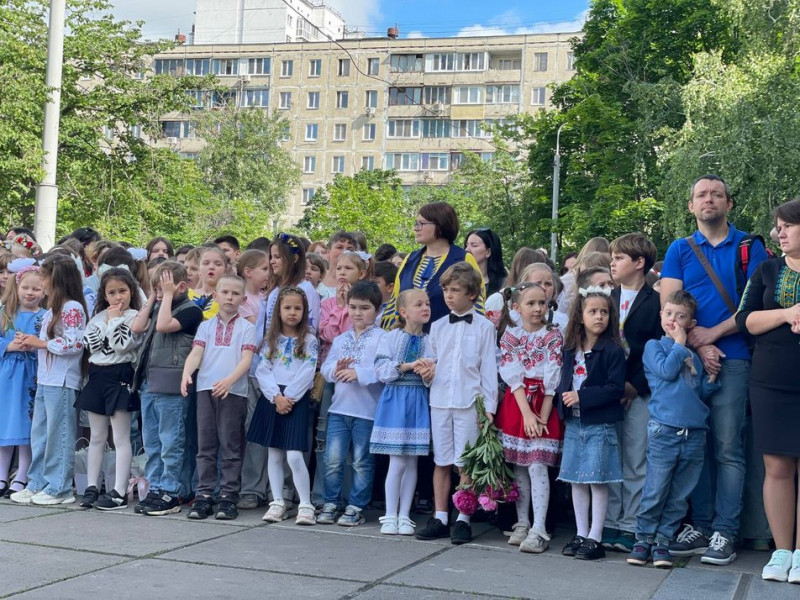 У київських школах пролунав останній дзвоник