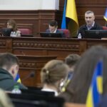 Вечірка у День жалоби: Кличко заявив про "маніпуляції й стеження". Депутати у відповідь — "покриває своїх колег"