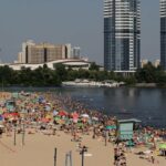 У Києві купальний сезон-2025 офіційно під забороною: містян просять утриматися від походів на пляж