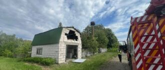 На Київщині пошкоджені приватні будинки в одному із районів: наслідки ранкової атаки дронів