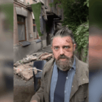 Упал вместе с бетоном: в Киеве обвалился балкон, на котором стоял американский режиссер (видео)