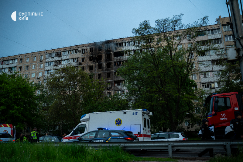 Росія вночі атакувала Київ балістикою та дронами: двоє загиблих, поранені діти