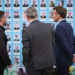 Зеленский, Стармер и Макрон прогулялись по центру Киева и говорили с украинцами (фото, видео)
