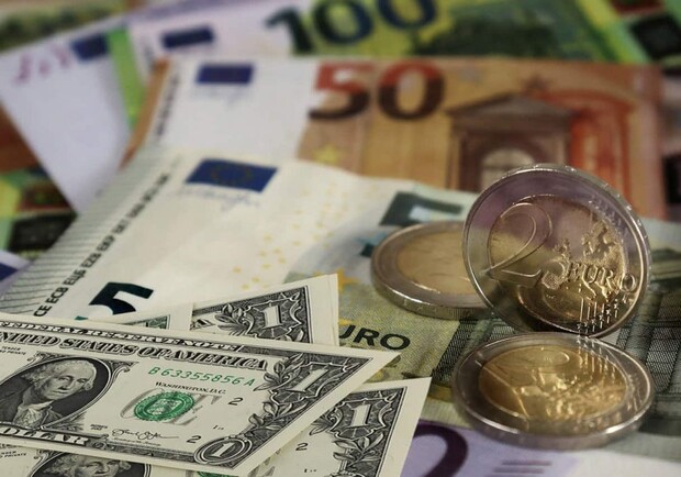 Курс валют в Украине 10 мая 2025: сколько стоит доллар и евро. Фото: pixabay.com