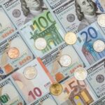 Курс валют в Украине 18 мая 2025 года: сколько стоит доллар и евро