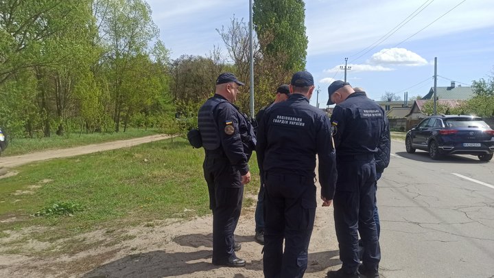 У столичних Бортничах вибухнули касетні боєприпаси, ймовірно розкидані з дронів РФ: поранено жінку