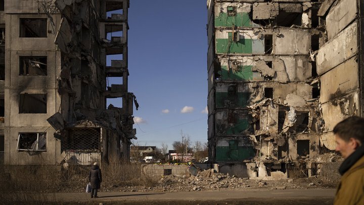 На Київщині перевірять підрядників, які зривають терміни відновлення будинків, поруйнованих обстрілами РФ