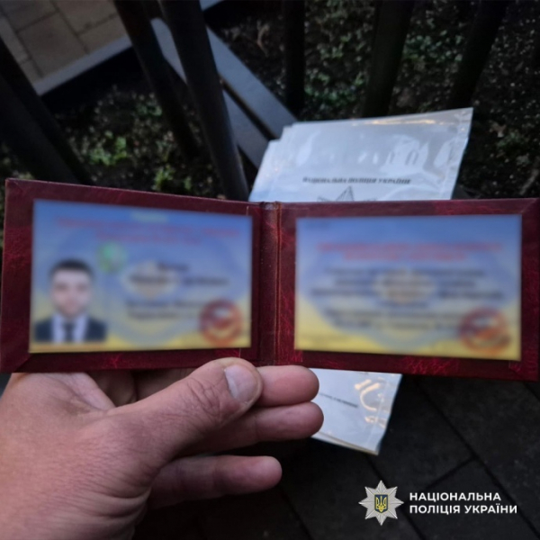 Власник столичного барбершопу переправляв чоловіків за кордон – поліція