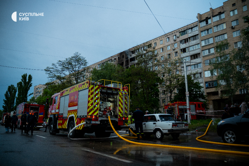 Росія вночі атакувала Київ балістикою та дронами: двоє загиблих, поранені діти