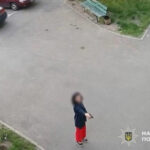 В Киеве женщина стреляла по дверям многоэтажки