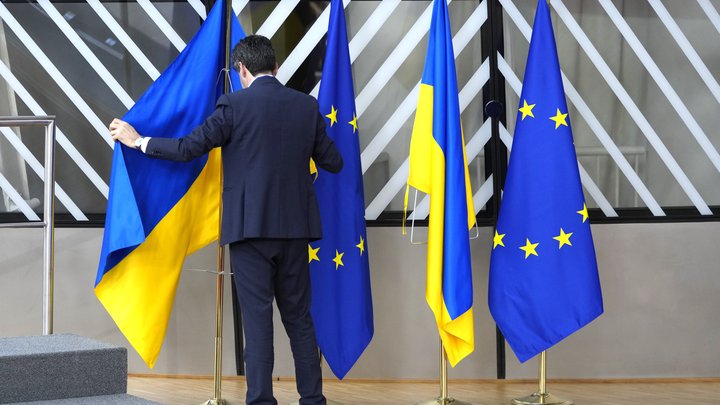 Малюків-засновників Києва до Дня Європи одягли у тематичне вбрання