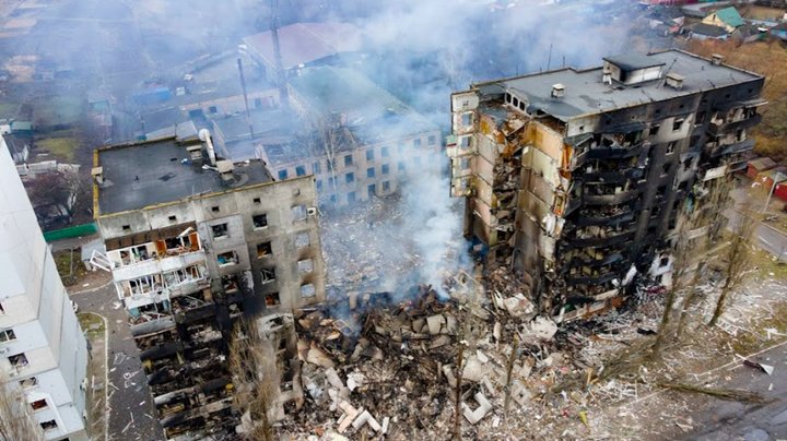 На Київщині перевірять підрядників, які зривають терміни відновлення будинків, поруйнованих обстрілами РФ