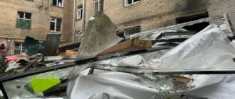 Атака Києва: уламки російського безпілотника пошкодили гуртожиток