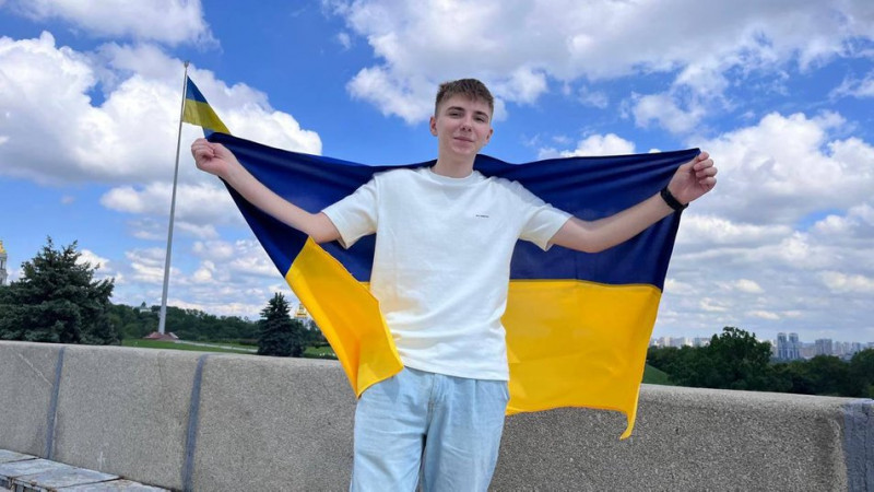 "Майбутнє України": президент нагородив дітей за врятовані життя і патріотизм. Серед них — з Києва та області