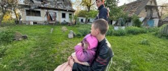 Уламки дрона пошкодили будинок родини на Київщині: 5 постраждалих