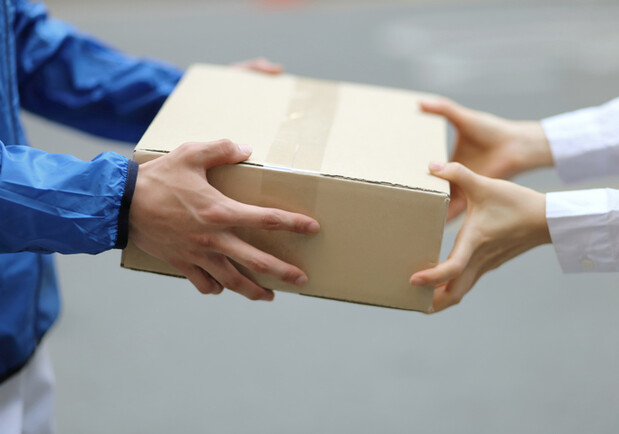 Сравним Укрпочту, Новую почту, Meest и Delivery: какие цены и сроки доставки -