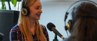 Укомплектовує аптечки військовим та підтримувала дітей в "Охматдиті": історія 16-річної волонтерки Йосафати Сиротич