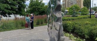"Усвідомлення": у Києві відкрили артоб'єкт на честь воїнів ТРО
