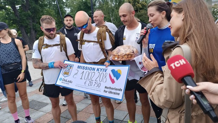Із Гааги до Києва: у столиці фінішував забіг на підтримку ветеранів війни