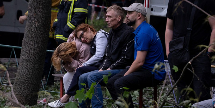 Родители после обстрела Киева ждали известия о сыне после обстрела