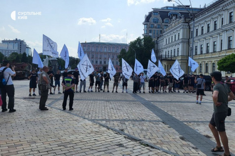 Благодійно-освітній захід: у центрі Києва організували Парк КиївПрайд