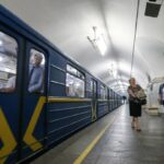 Центр Києва перекрили, була зачинена станція "Театральна": деталі