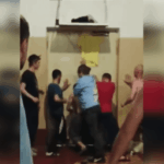 Забаррикадировались и призывали брать палки: в сети появились кадры бунта в ТЦК в Киеве (видео)