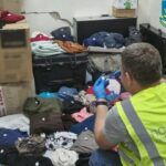 Секонд-хенд з метадоном: злочинна організація продавала наркотики по всій Україні, зашиваючи їх у речі — прокуратура