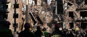 У Києві завершили рятувальну операцію на місці зруйнованої багатоповерхівки. Ракета РФ забрала життя 9 людей