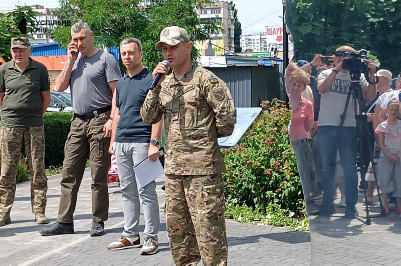"Усвідомлення": у Києві відкрили артоб'єкт на честь воїнів ТРО