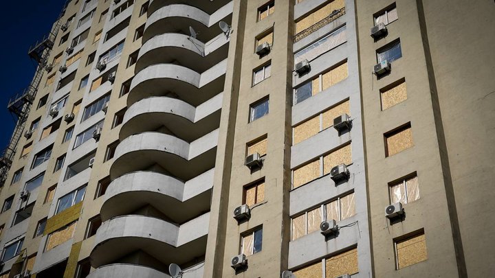 Потрібно закрити ще пів тисячі вікон: у Шевченківському районі Києва триває ліквідація наслідків атаки РФ 23 червня