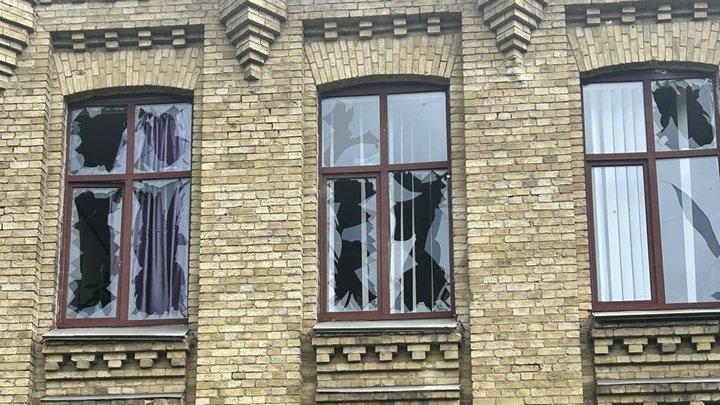 Внаслідок нічного обстрілу постраждали корпуси Київської політехніки