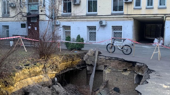 У Києві суд повернув місту садибу із середньовічними Вознесенськими печерами, де планувалося будівництво
