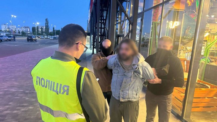 Вартість арсеналу сягає близько 7 млн грн: ДБР передало ЗСУ зброю, яку знайшли в одному із київських гаражів