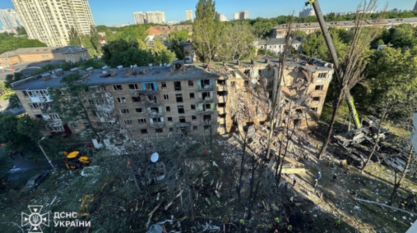 Під’їзд п’ятиповерхівки у Києві 23 червня зруйнувала збита російська ракета – Ігнат