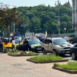 "Щоб світ чув, не забував": у Києві відбувся автопробіг на підтримку полонених та зниклих безвісти військових