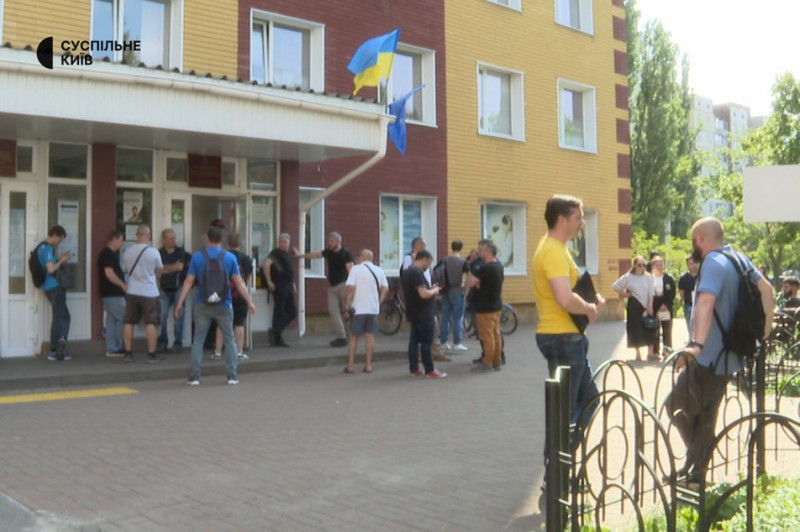 ВЛК для "обмежено придатних": яка реакція людей, які чекали в чергах у Києві